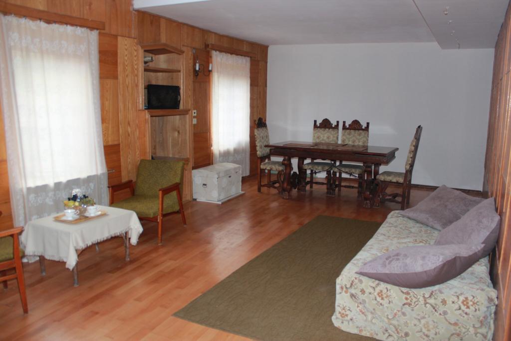 Communal Hotel Telavi Buitenkant foto